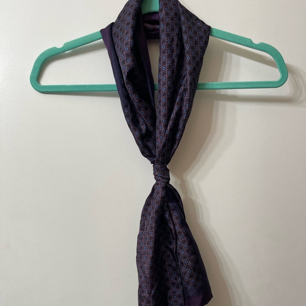 Chase bank scarf